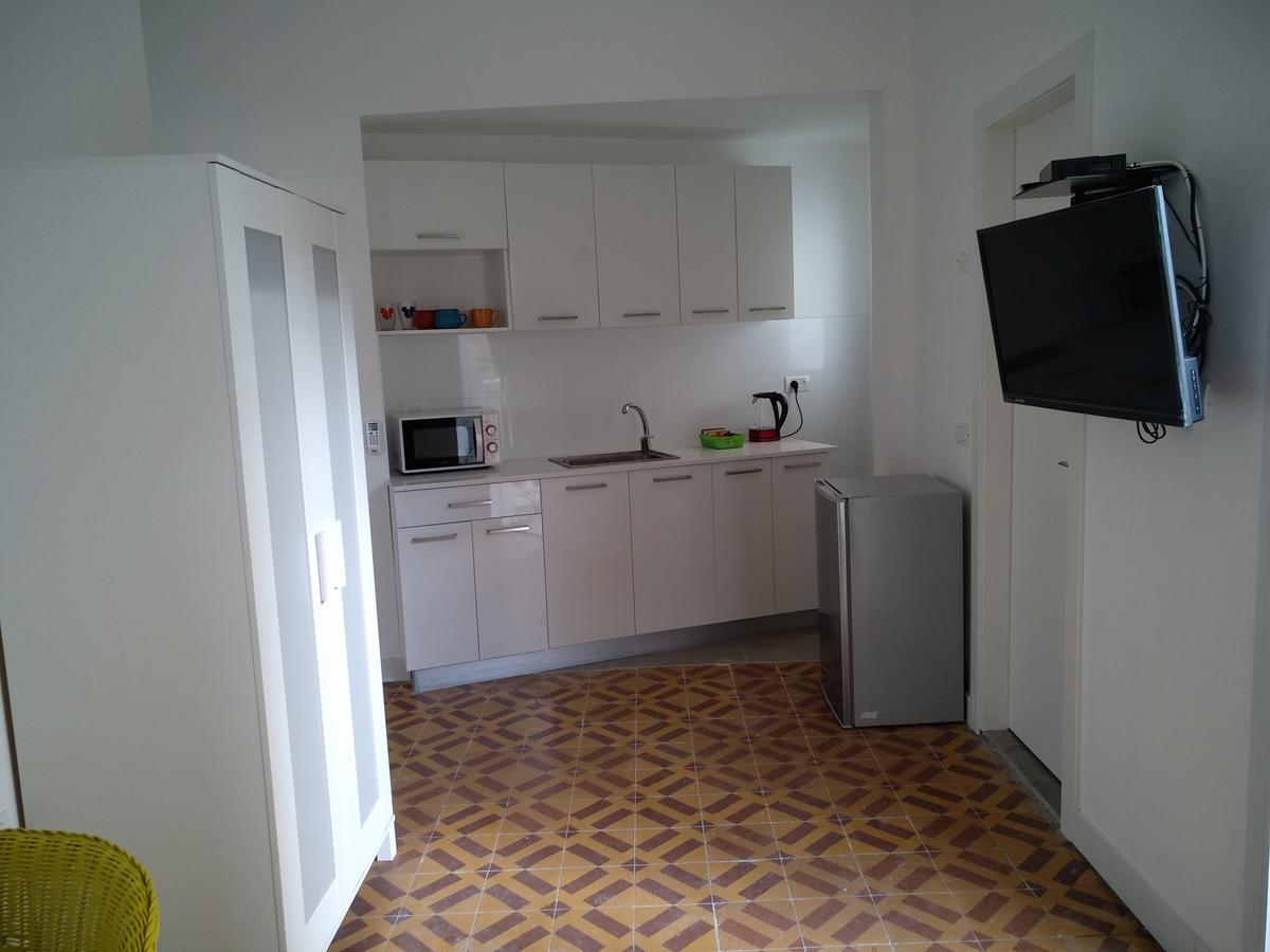 Rebecca'S Suites Нетанья Екстер'єр фото